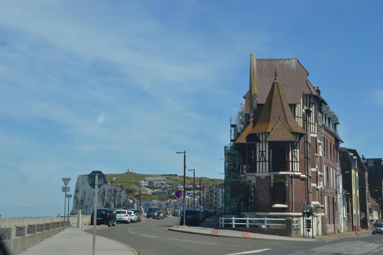 B&B Hotel Le Treport Friville Luaran gambar